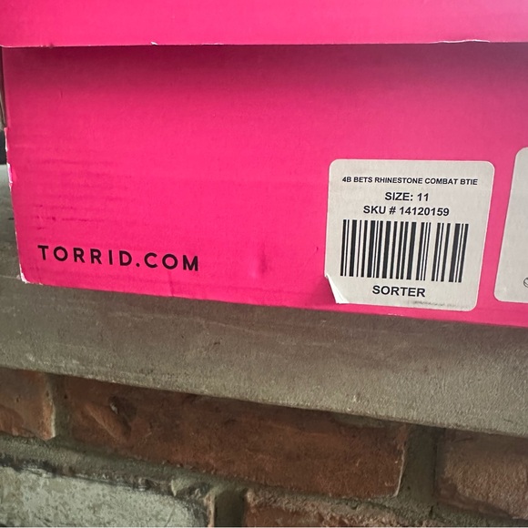 Torrid x Betsey Johnson Silver Rhinestone Combat Boots 11WW - Picture 10 of 10